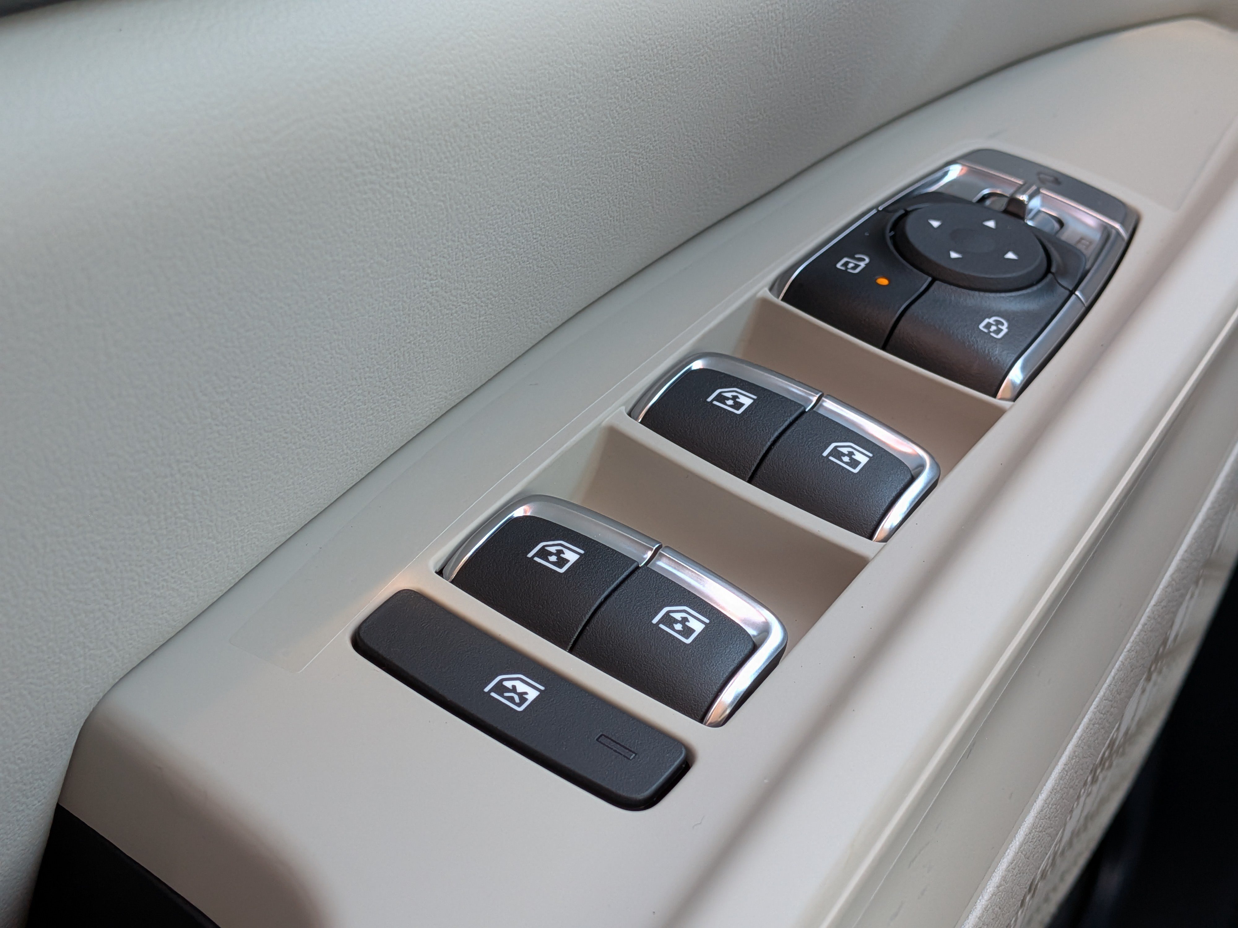 New 2026 Kia Carnival EX FWD image 27