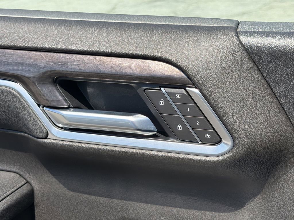 New 2026 Chevrolet Silverado 1500 LTZ w/ LTZ Premium Package RWD image 13