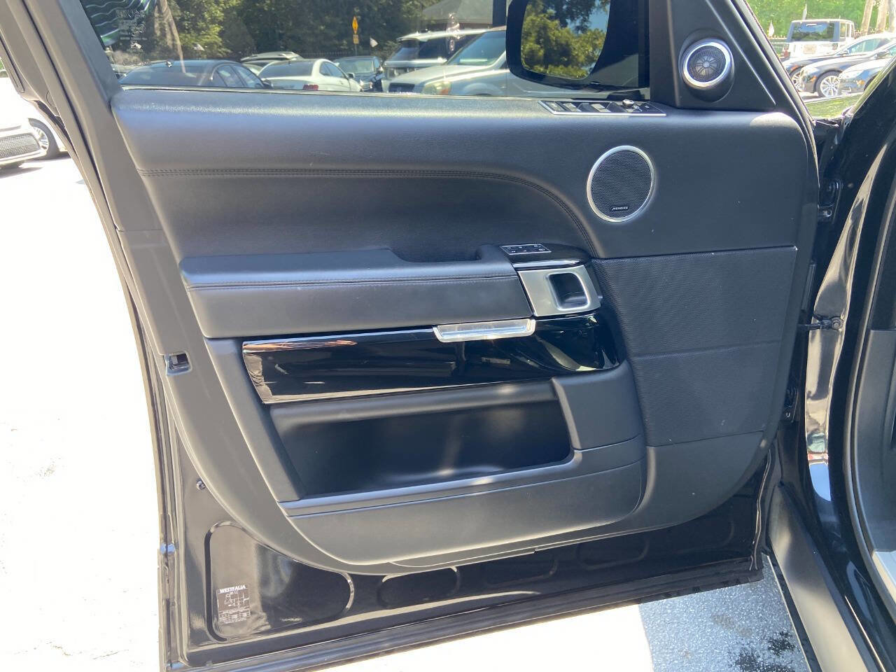 Used 2014 Land Rover Range Rover Supercharged AWD/4WD image 24