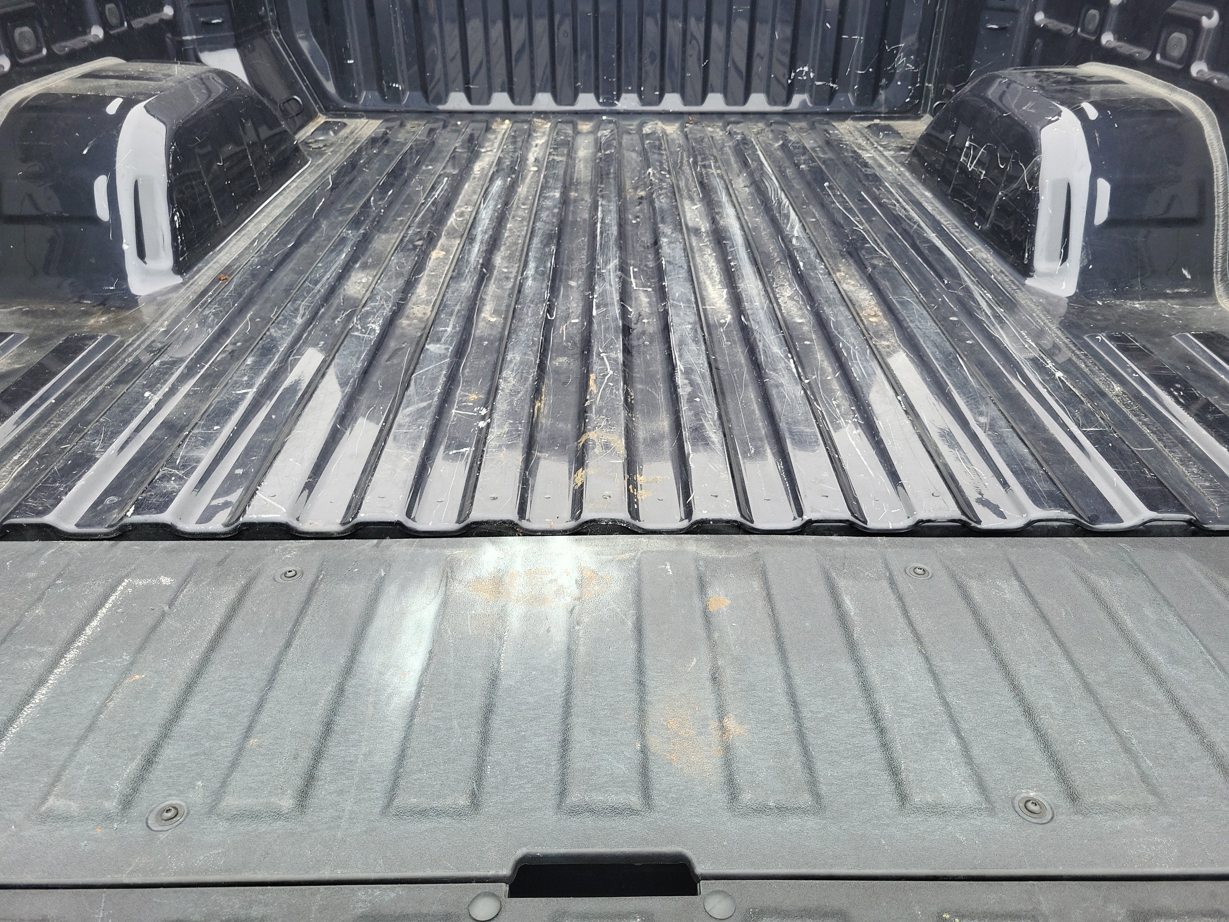 Used 2025 GMC Sierra 1500 SLT image 12