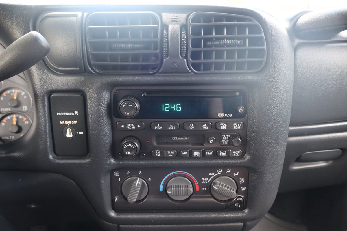 Used 2002 GMC Sonoma SLS w/ Marketing Option Pkg RWD image 28