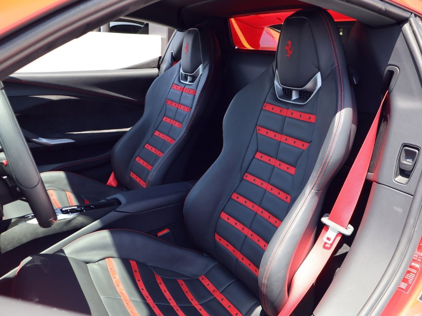 Used 2025 Ferrari 296 GTS RWD image 5