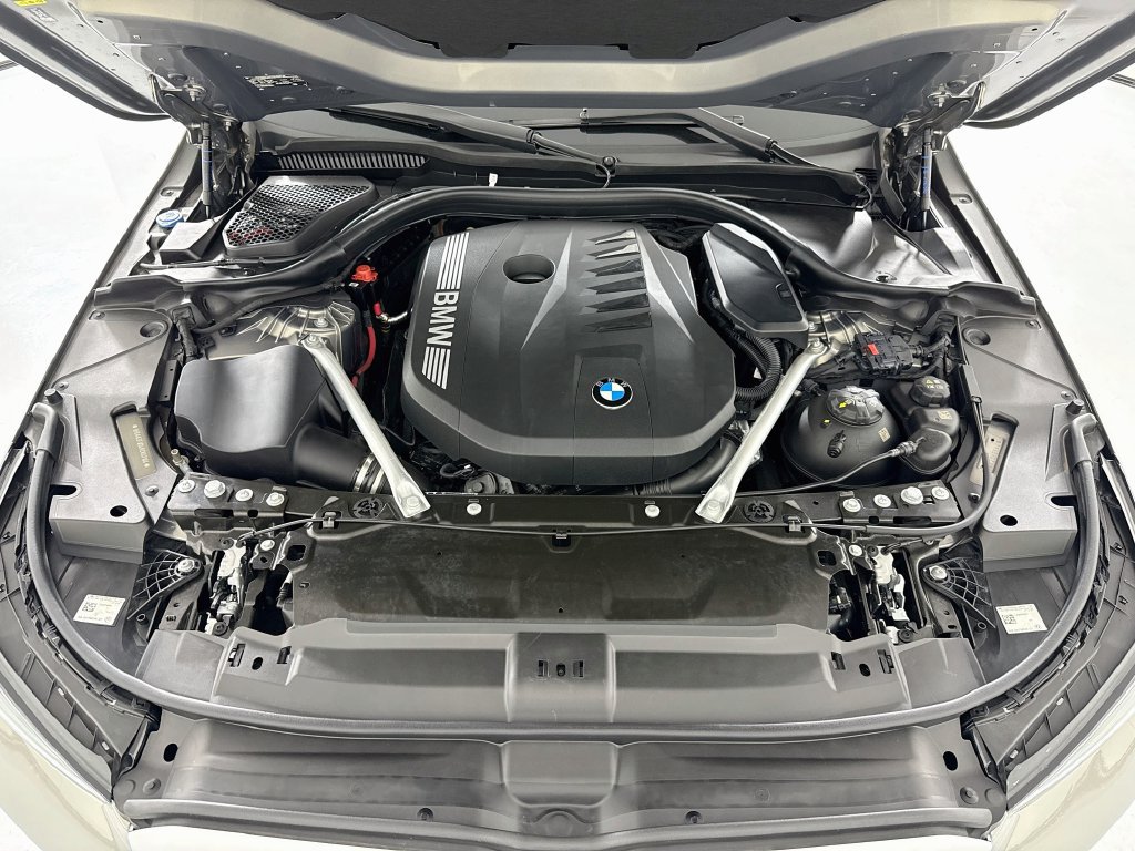Used 2024 BMW 540i xDrive w/ Executive Package AWD/4WD image 29