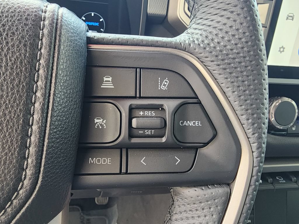 Used 2025 Toyota Tundra Limited AWD/4WD image 19