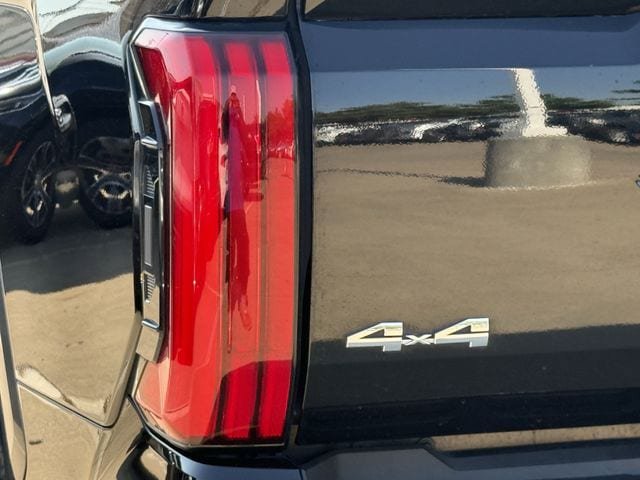 Used 2023 Toyota Tundra Limited w/ Power Package AWD/4WD image 6