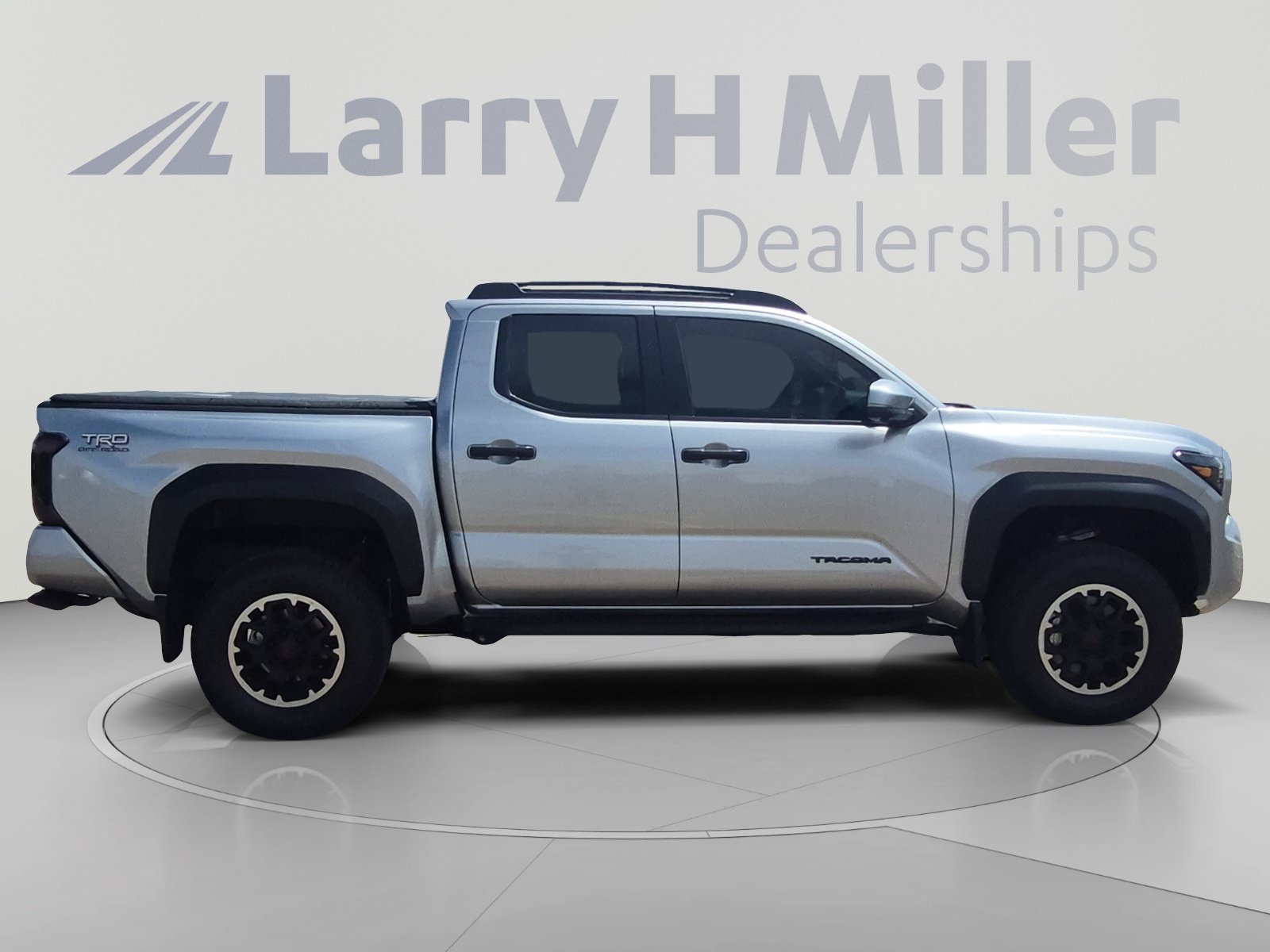 Used 2025 Toyota Tacoma TRD Off-Road w/ TRD Off Road Premium Package AWD/4WD image 6