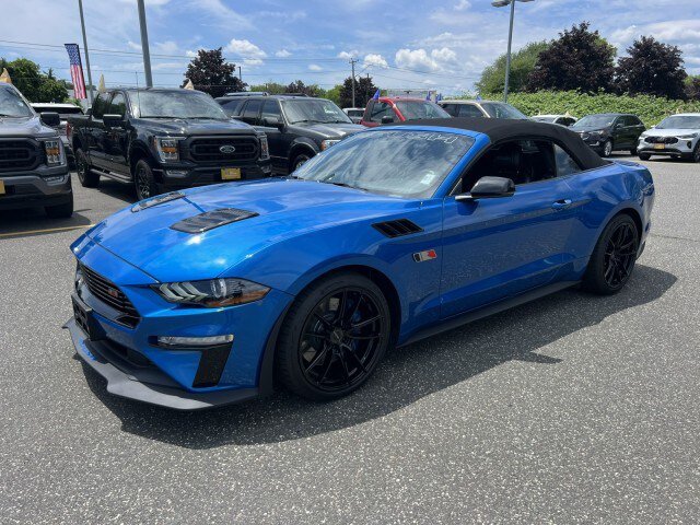 Used 2020 Ford Mustang GT Premium w/ Equipment Group 401A RWD image 3