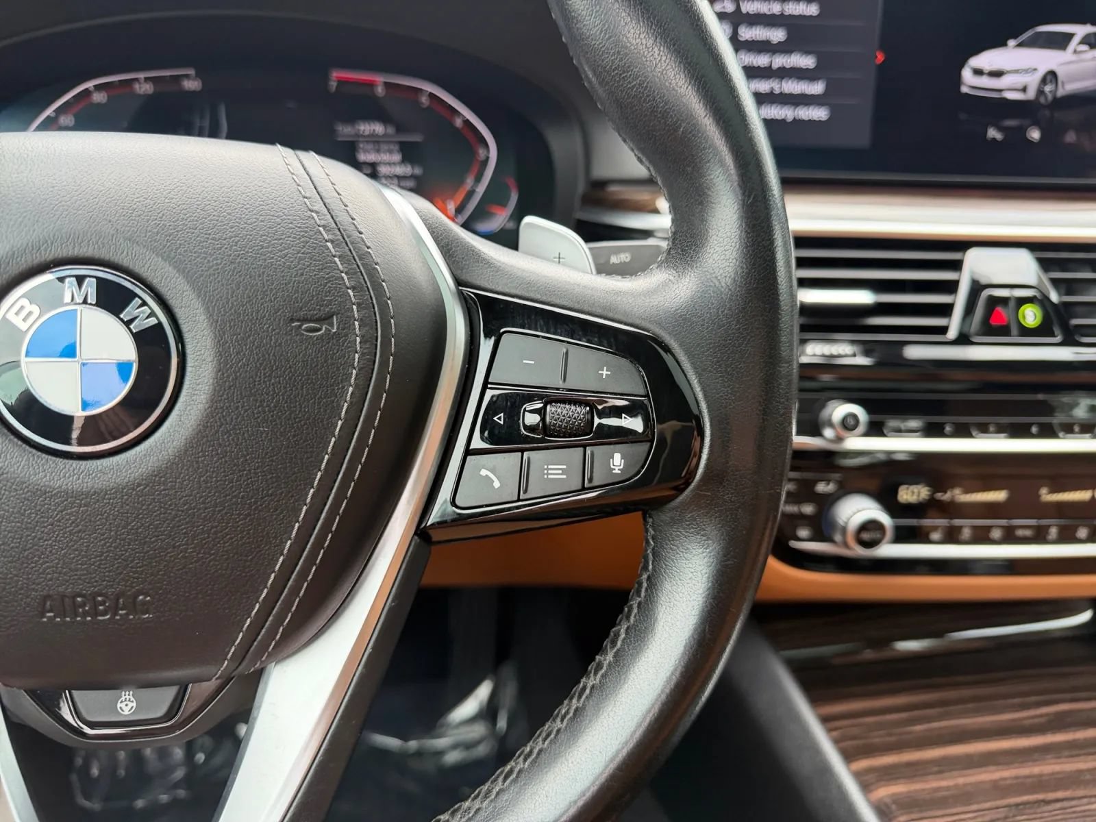 Used 2021 BMW 530i w/ Convenience Package RWD image 21