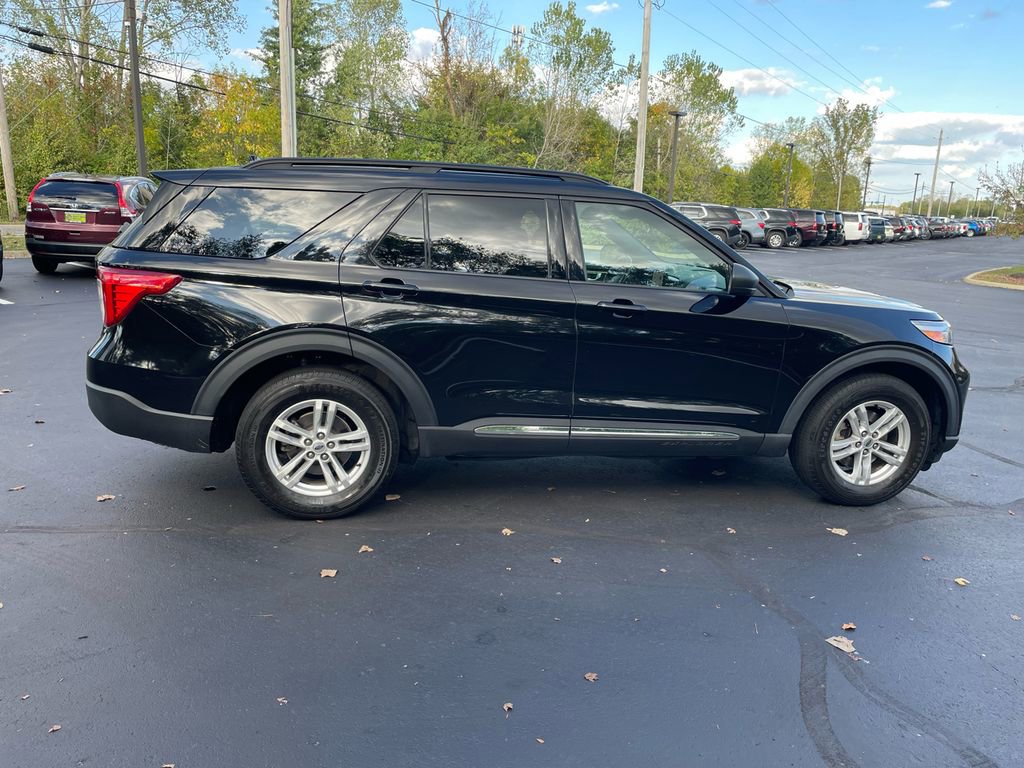 Used 2020 Ford Explorer XLT w/ Equipment Group 202A image 8