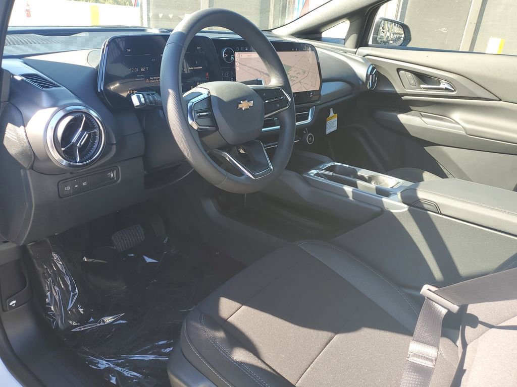 New 2026 Chevrolet Equinox EV LT image 17