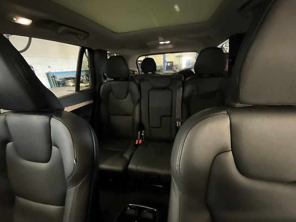 Used 2025 Volvo XC90 B6 Plus AWD/4WD image 22