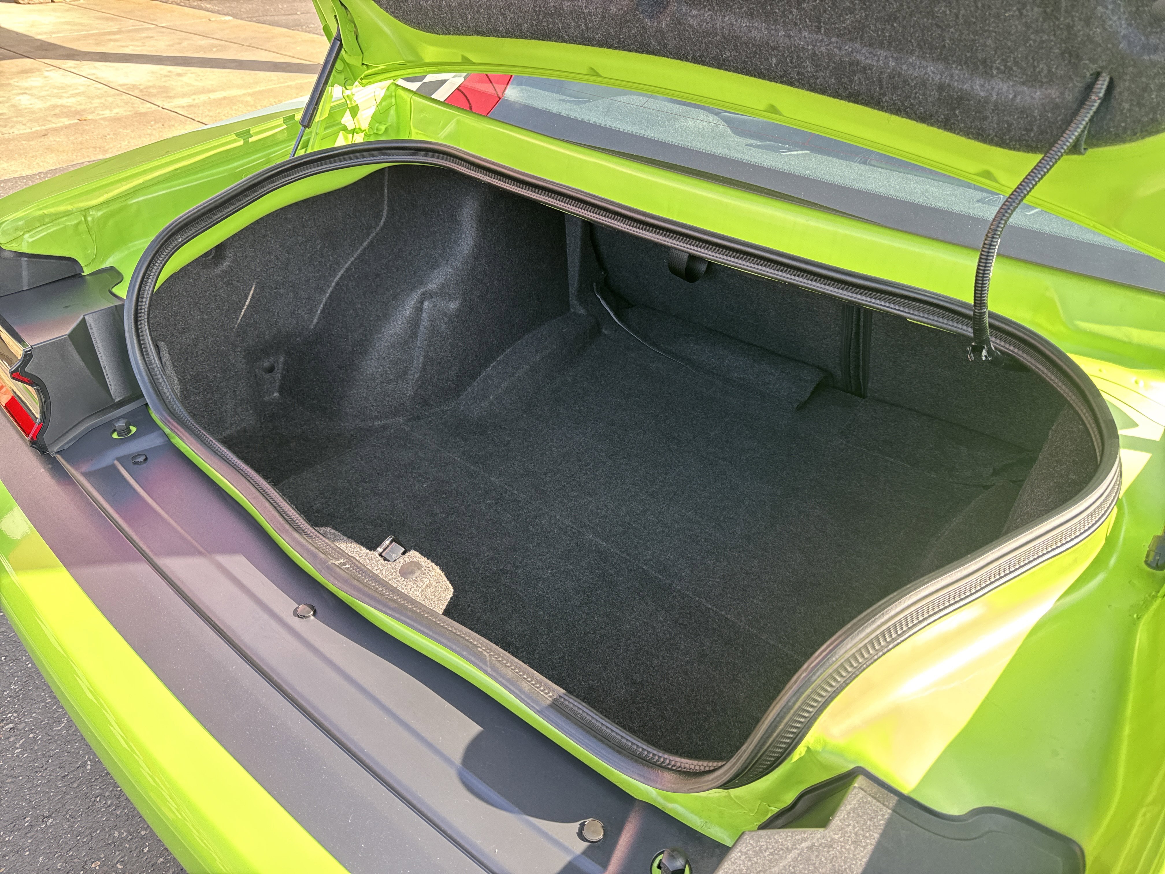 Used 2015 Dodge Challenger SRT Hellcat RWD image 27