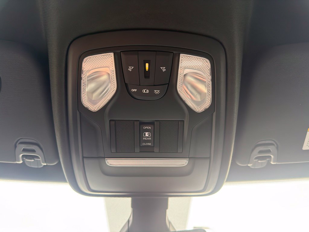 Used 2021 RAM 1500 Big Horn AWD/4WD image 73