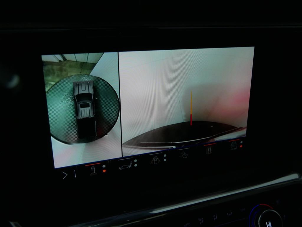 Used 2024 GMC Sierra 3500 Denali w/ Denali Reserve Package image 32