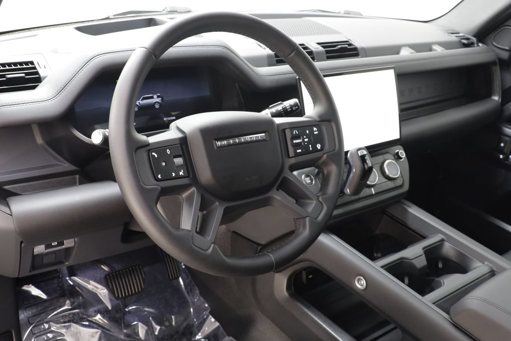 Certified 2026 Land Rover Defender 110 X-Dynamic SE AWD/4WD image 7