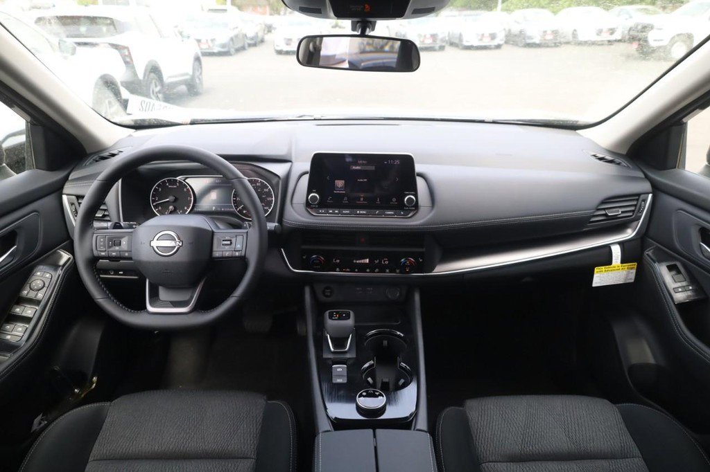 New 2026 Nissan Rogue SV w/ Cold Weather Package AWD/4WD image 7