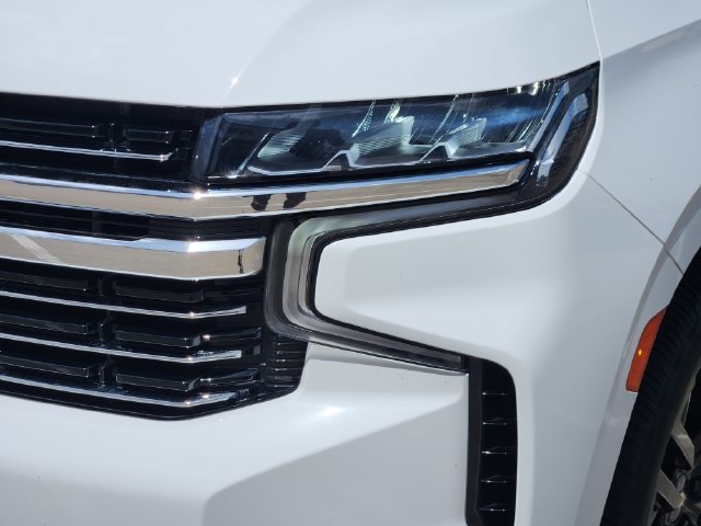 Used 2021 Chevrolet Suburban LT RWD image 9