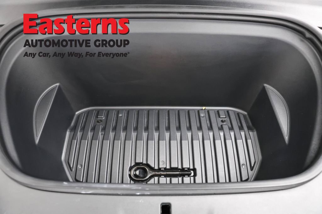 Used 2021 Tesla Model Y Performance image 7