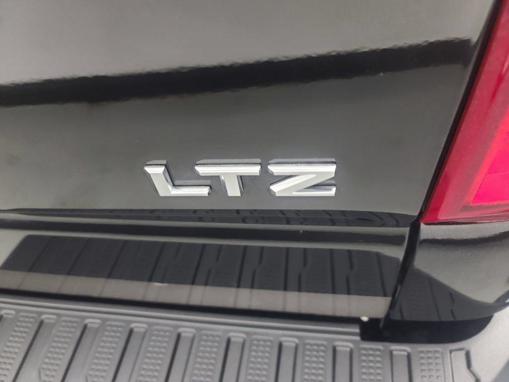 Used 2024 Chevrolet Silverado 1500 LTZ AWD/4WD image 11