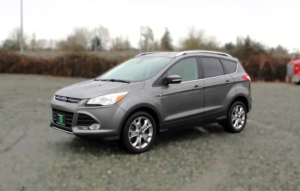Used 2014 Ford Escape Titanium FWD image 3