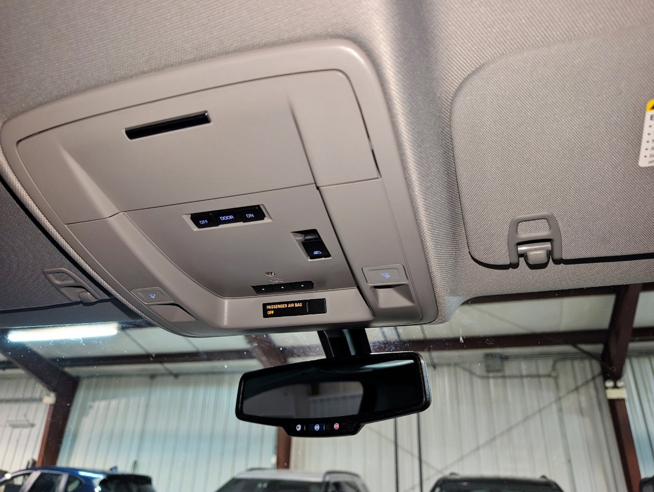 Used 2017 Chevrolet Silverado 1500 LTZ Z71 image 37