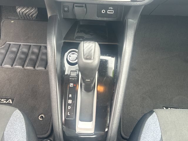 Used 2025 Nissan Versa SV FWD image 19
