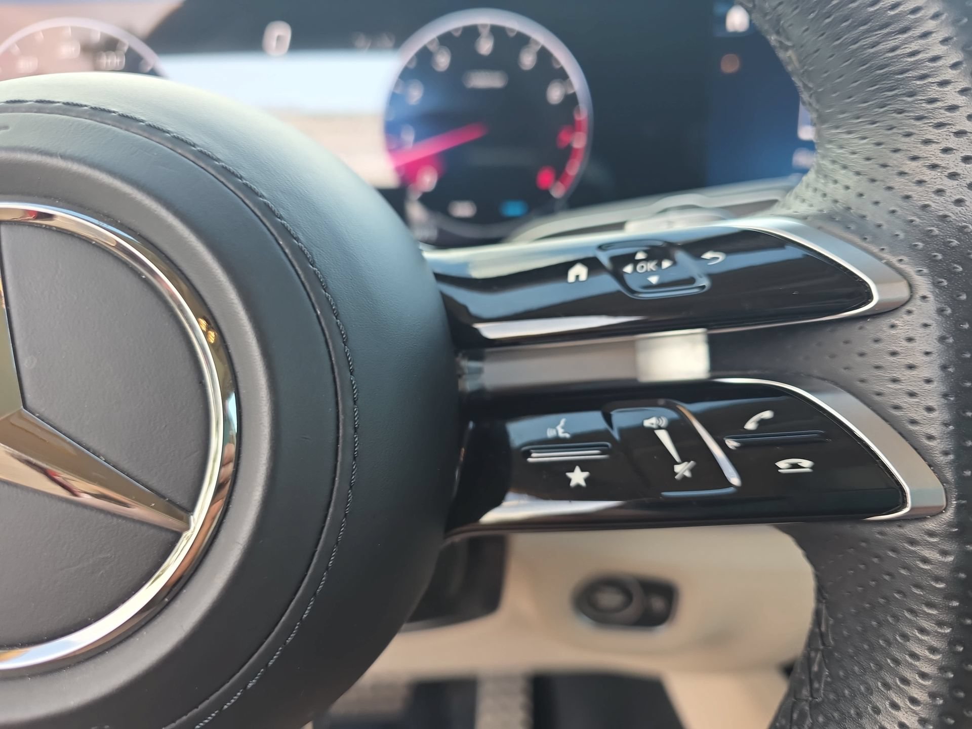 Used 2024 Mercedes-Benz GLS 580 4MATIC image 18