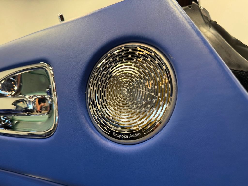 Used 2019 Rolls-Royce Dawn RWD image 14