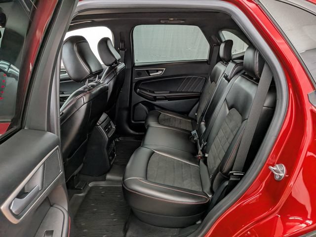 Used 2021 Ford Edge ST-Line w/ Cold Weather Package AWD/4WD image 17
