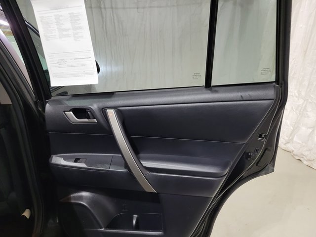 Used 2012 Toyota Highlander 4WD image 51