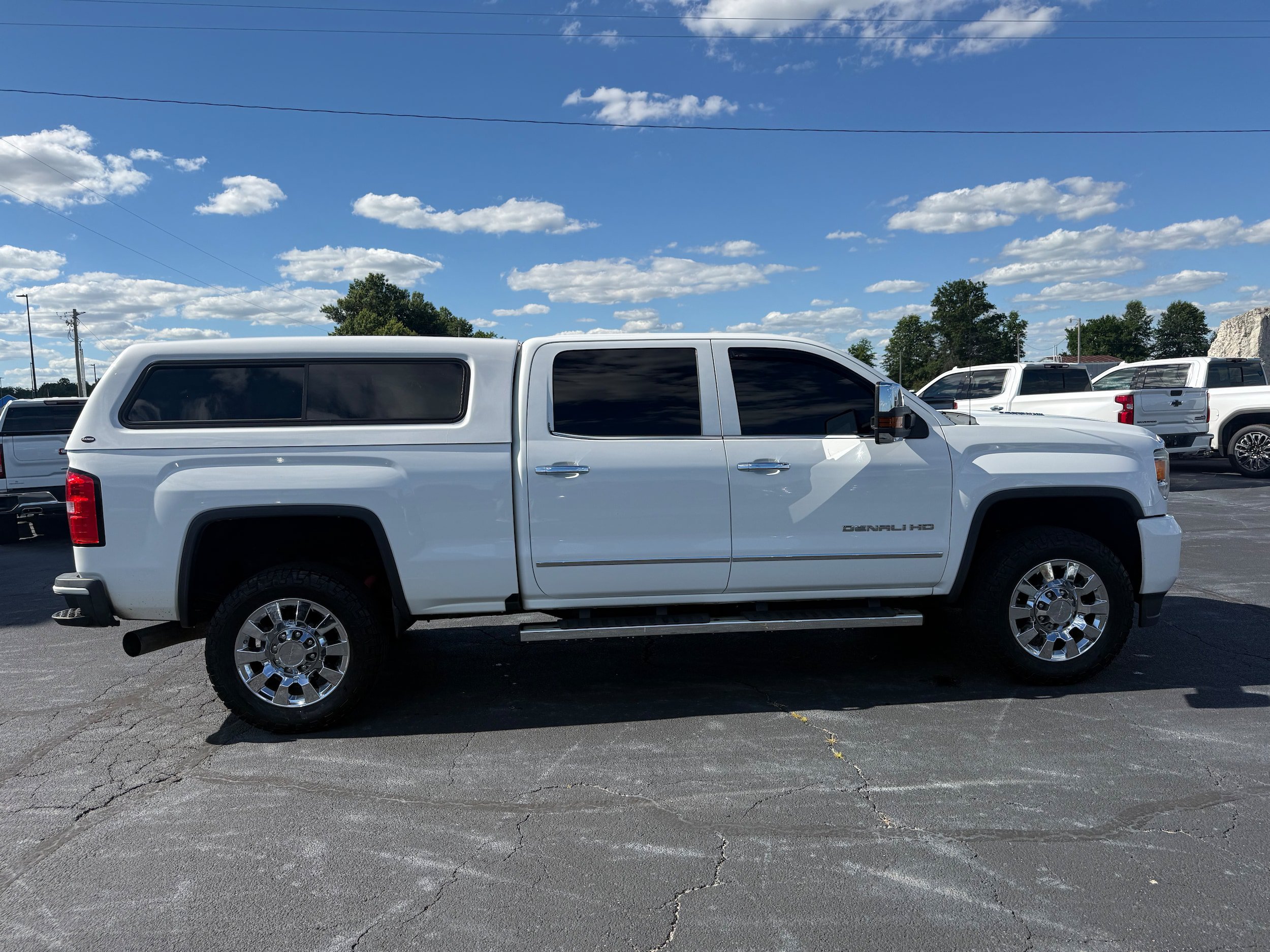 Used 2016 GMC Sierra 2500 Denali w/ Duramax Plus Package AWD/4WD image 7