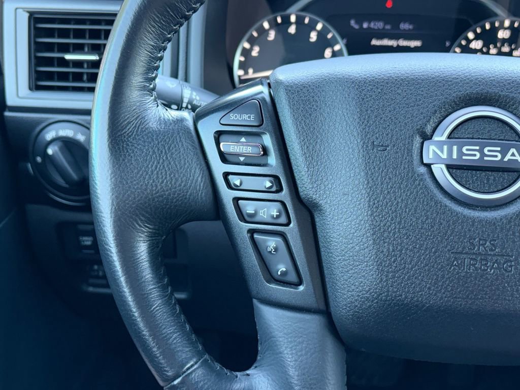 Used 2024 Nissan Titan SV w/ SV Convenience Package AWD/4WD image 12