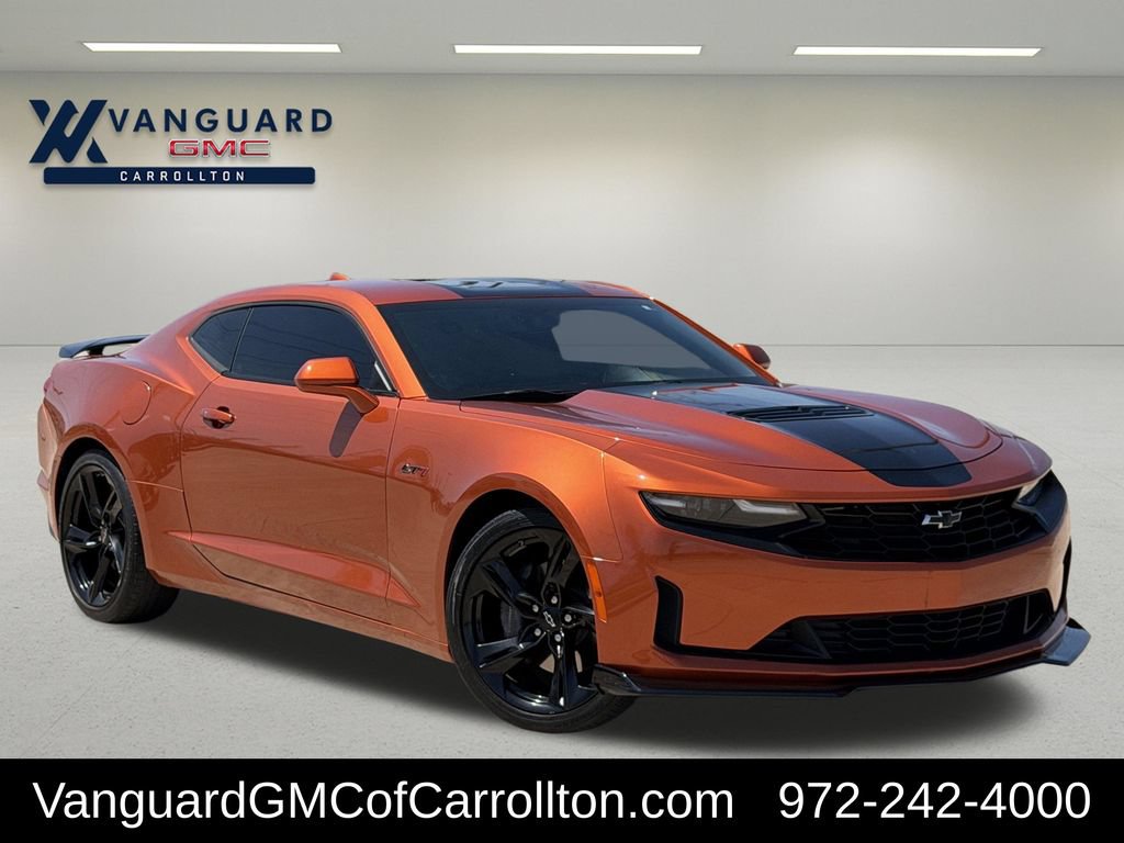 Used 2022 Chevrolet Camaro LT RWD image 2