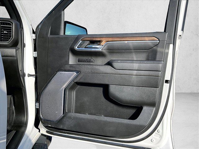 Used 2023 Chevrolet Silverado 1500 High Country RWD image 19