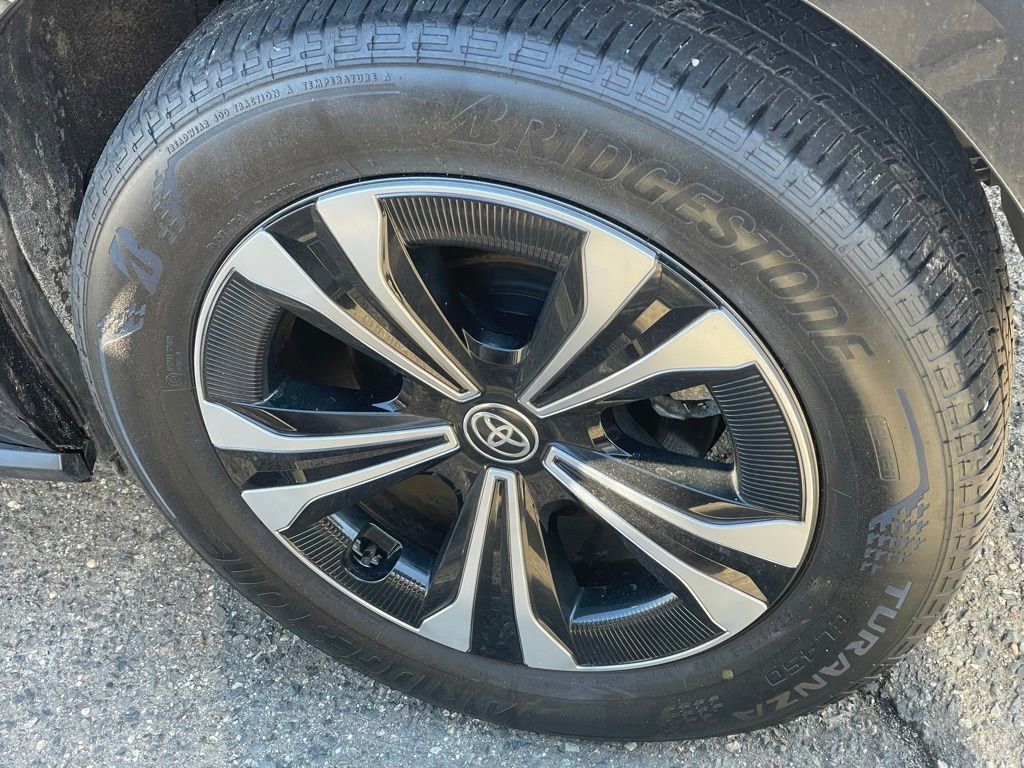 Used 2025 Toyota bZ4X FWD w/ Weather Package image 21