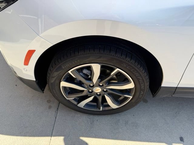 Used 2023 Chevrolet Equinox Premier AWD/4WD image 11
