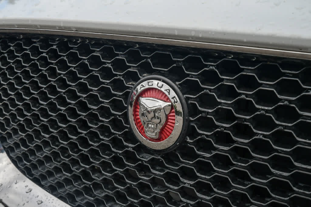 Used 2017 Jaguar F-PACE Premium AWD/4WD image 5