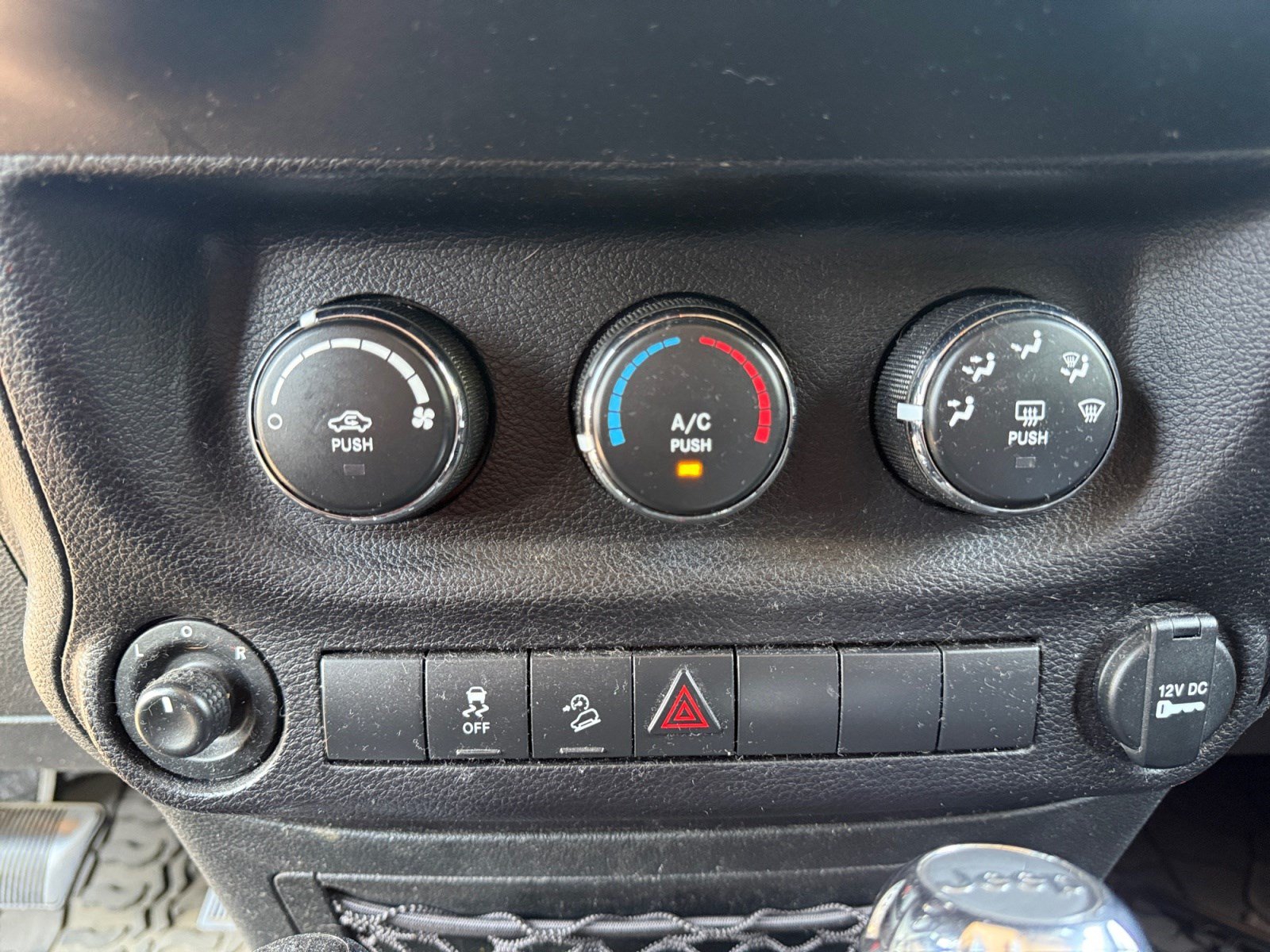 Used 2017 Jeep Wrangler Sport w/ Quick Order Package 24S AWD/4WD image 12
