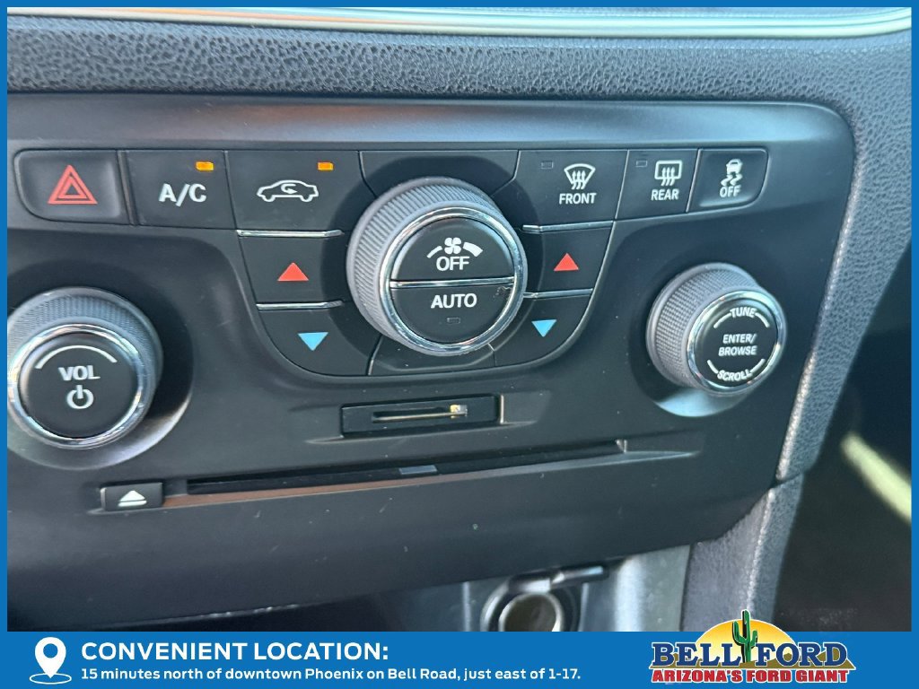 Used 2014 Dodge Charger SXT RWD image 24