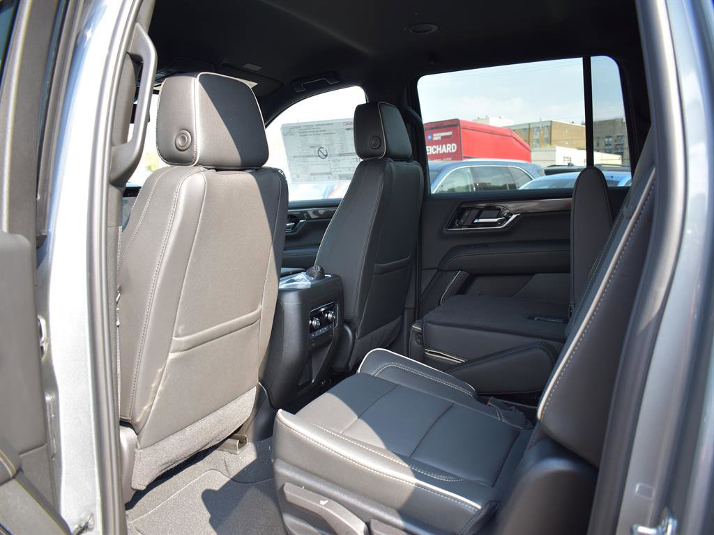 New 2026 GMC Yukon XL Elevation image 13