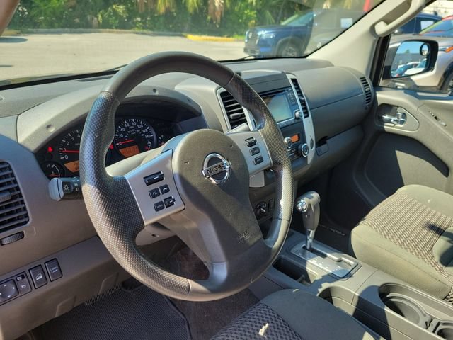 Used 2015 Nissan Frontier SV w/ SV Value Truck Package AWD/4WD image 15