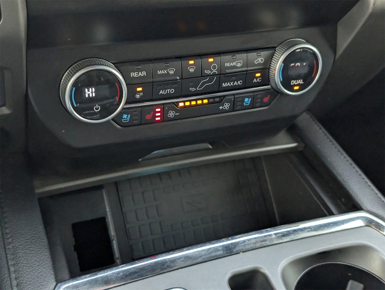 Used 2021 Ford Expedition XLT image 20