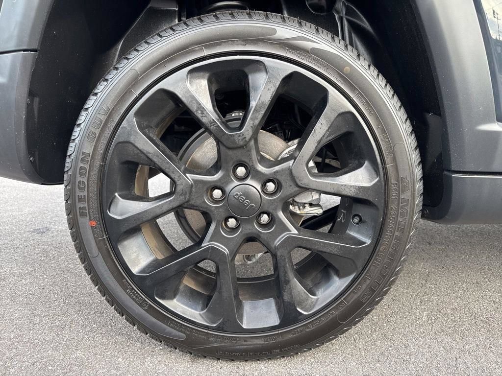 Used 2018 Jeep Compass Limited w/ Navigation Group AWD/4WD image 12