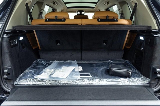 Certified 2025 BMW X7 xDrive40i image 11