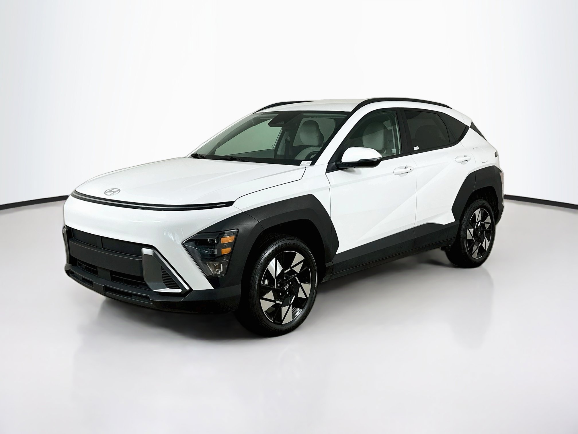 Used 2025 Hyundai Kona SEL AWD/4WD image 3
