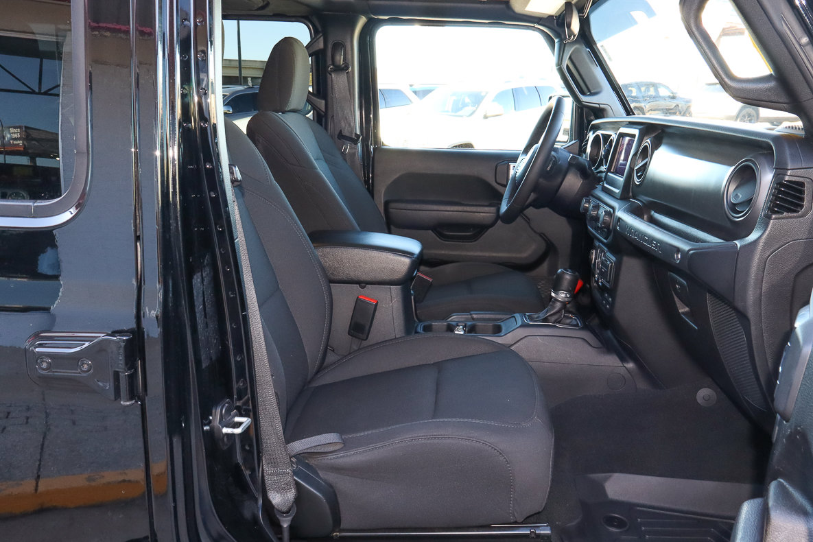 Used 2023 Jeep Wrangler Unlimited AWD/4WD image 28