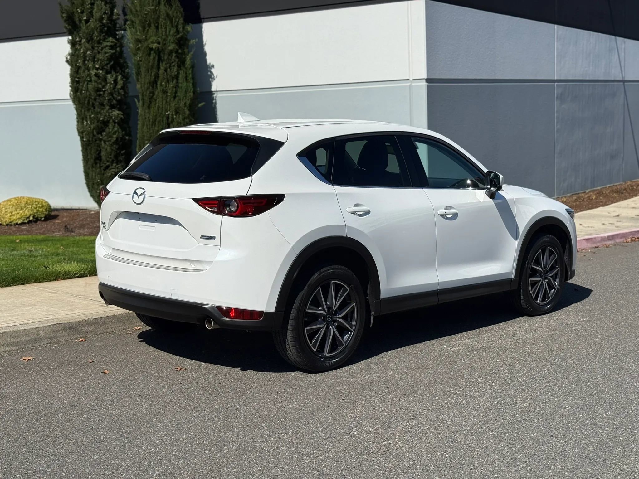 Used 2018 MAZDA CX-5 Grand Touring w/ Premium Package image 5