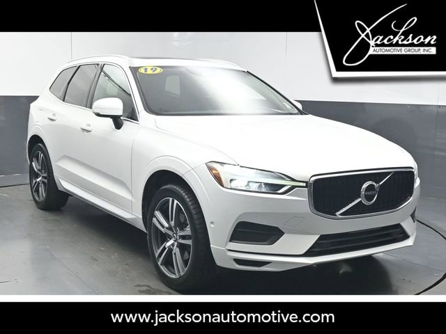 Used 2019 Volvo XC60 T5 Momentum w/ Premium Package