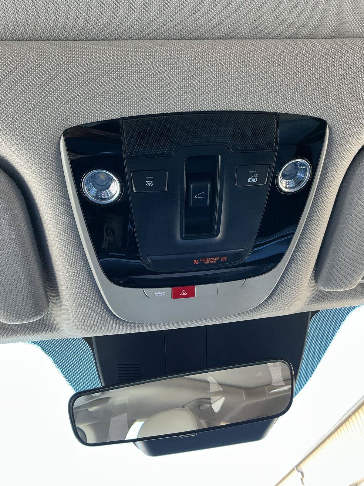 Certified 2025 Kia Sorento S w/ Panoramic Sunroof Package AWD/4WD image 14