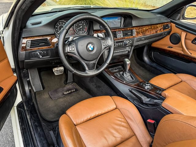 Used 2010 BMW 335i Convertible RWD image 21